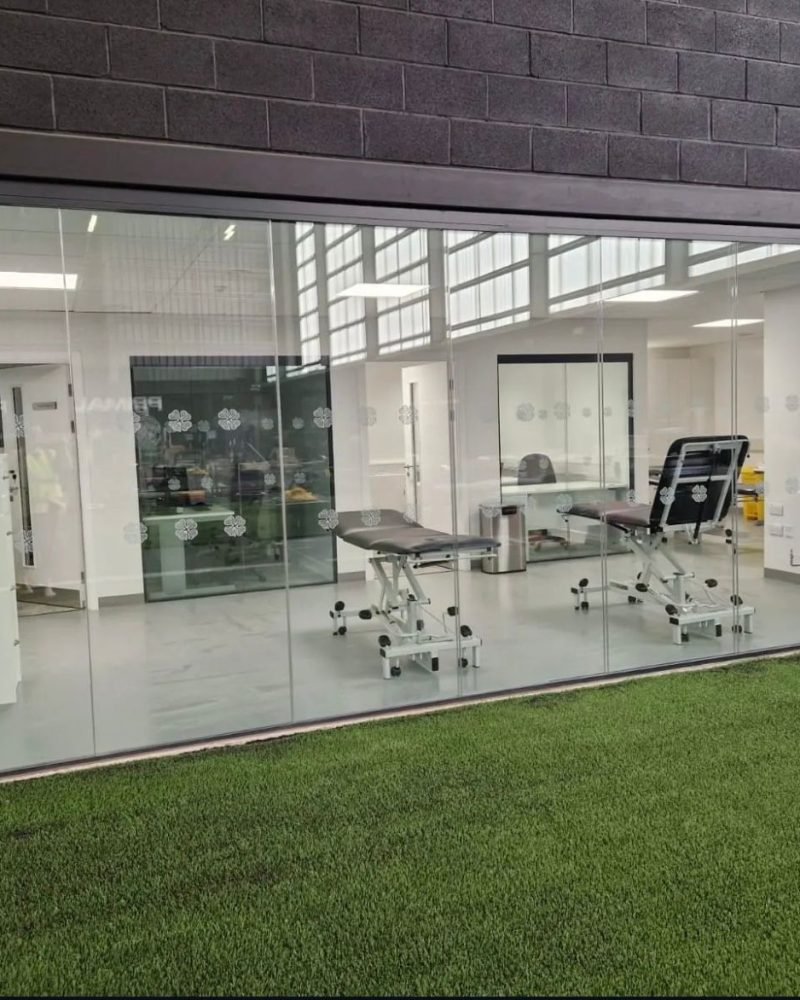 Commercial carpet cleaning services for offices and businesses